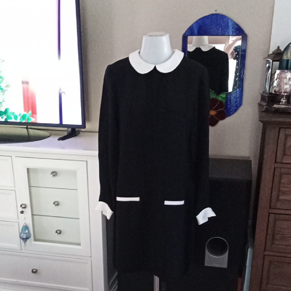 Phase 8 Black Dress W/White Peter Pan Color Cuffs & Faux Pockets Size UK 10/US 4